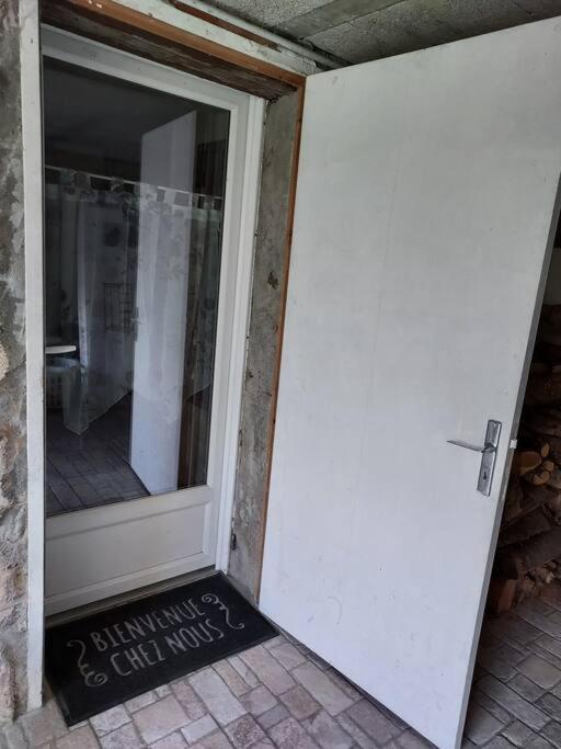 Le Lys Apartment Сент Екстериор снимка