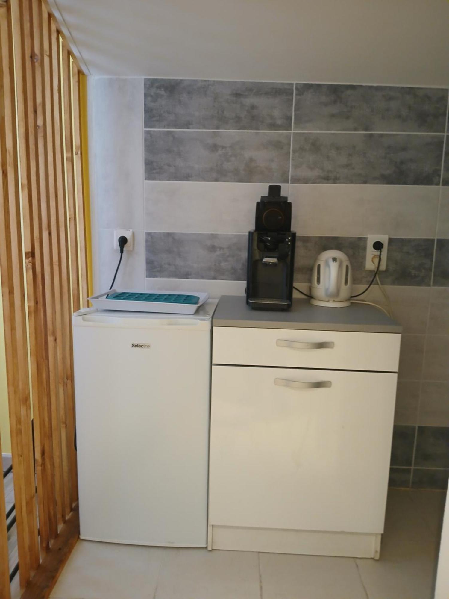 Le Lys Apartment Сент Екстериор снимка
